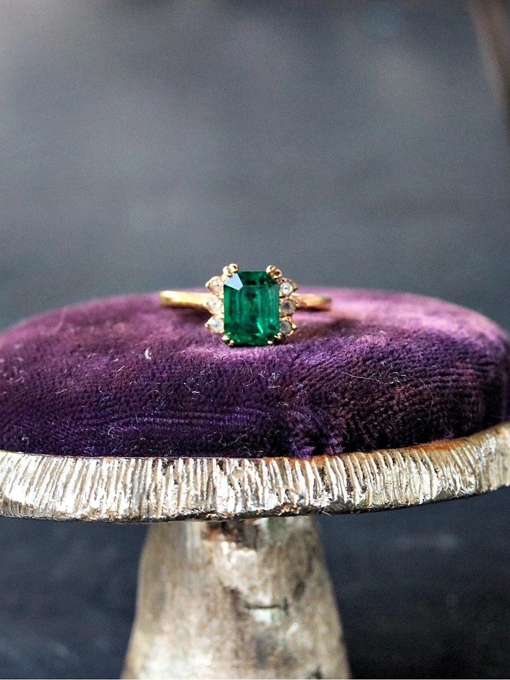 Vintage 14k GE Green Gemstone Gold-Tone Ring